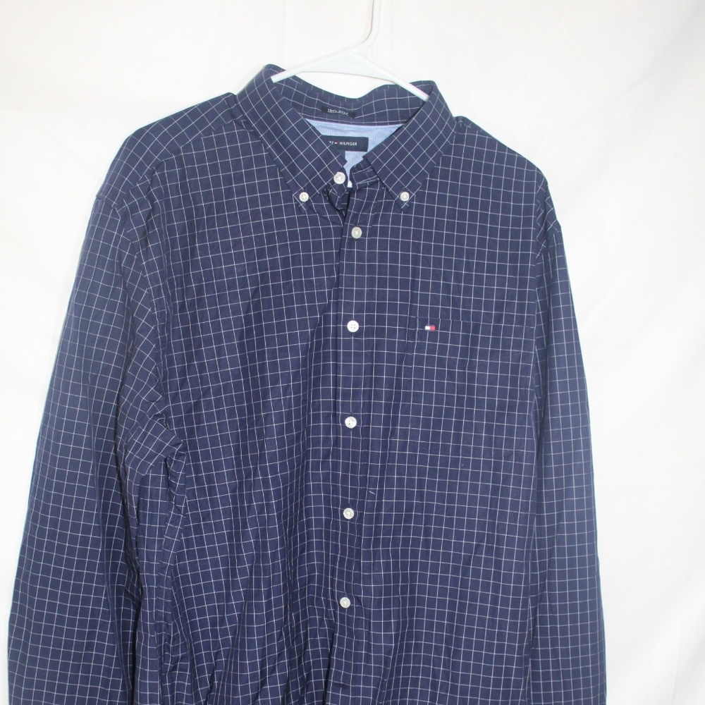 Tommy Hilfiger Men's Long Sleeve Dress Shirt